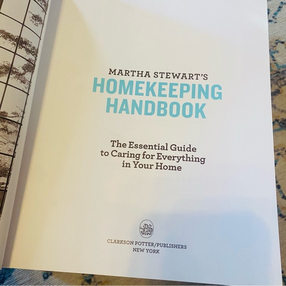 Martha Stewart's Homekeeping Handbook - Picture 8 of 8